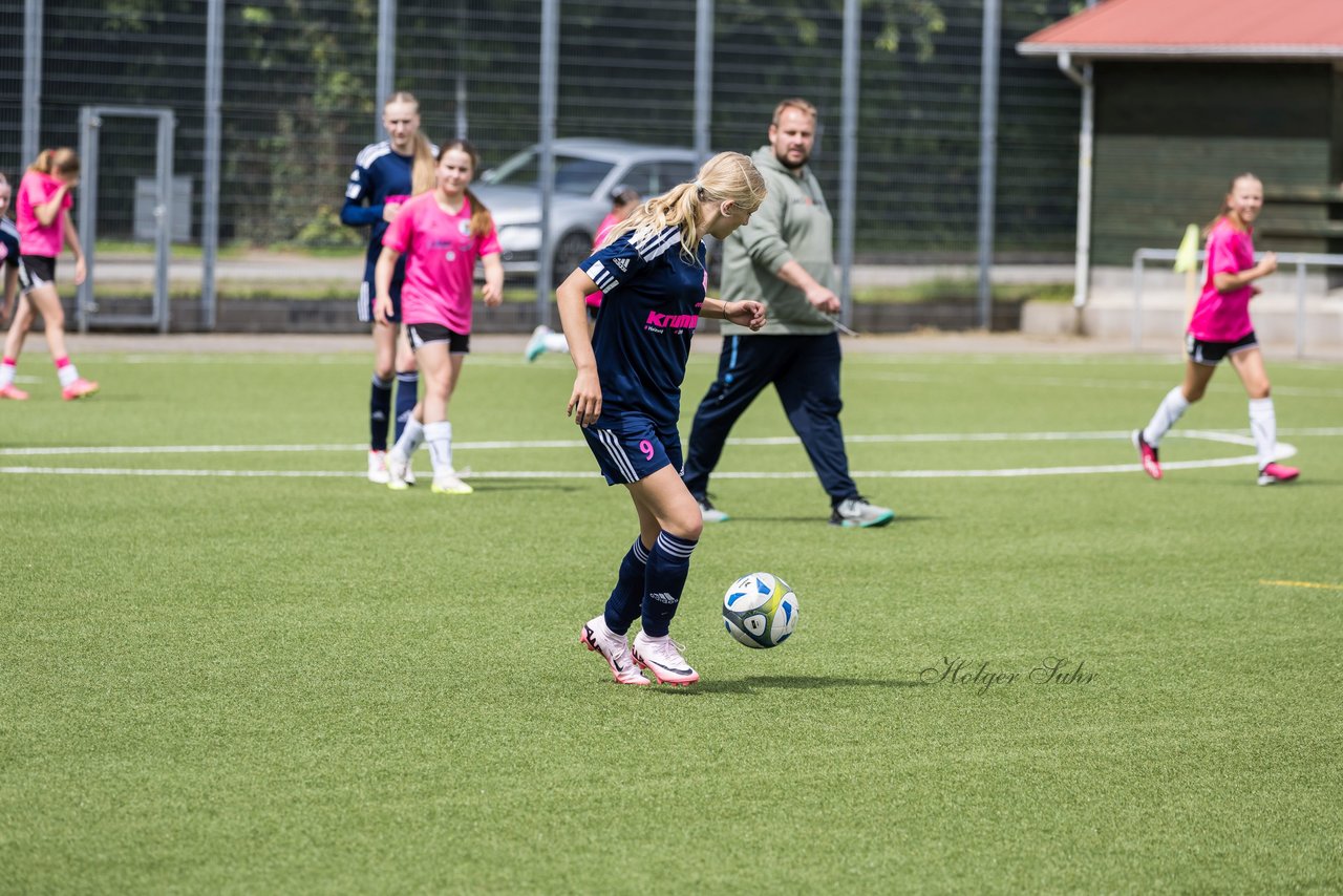 Bild 227 - wCJ Osterroenfelder TSV - VfL Pinneberg : Ergebnis: 0:15